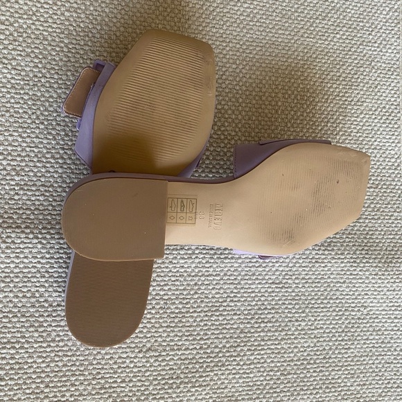 Maeve Buckle Slide Sandals Mules, Lavender Suede with Decorative Buckle Size 7.5 - Picture 5 of 5